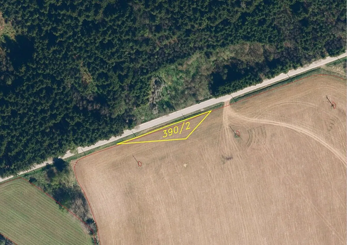 Prodej pozemku 590 m²